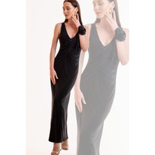 Laranor Gül Detay V Yaka Büzgü Tasarım Elbise (Gündüz/gece Şıklığı) 38 - Siyah