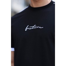 Aziso Erkek Future Nakışlı Slim Fit Bisiklet Yaka Omuz Biye Detaylı %100 Pamuk T-Shirt