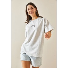 Xhan Gri Bisiklet Yaka Yazılı Oversize Tshirt 5YXK1-48703-03