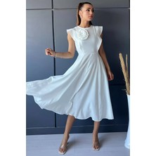 Julude Beyaz Gül Detaylı Kadın Elbise P-00010928