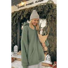 Yakamel Kadın Haki Yeşil Kanguru Cepli Kapüşonlu 3 Iplik Şardonlu Oversize Sweatshirt