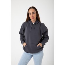 Yakamel Füme Baskısız Kanguru Cepli Kapüşonlu 3 Iplikli Şardonlu Oversize Kadın Sweatshirt