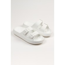 Ozyo Leon Beyaz Erkek Çift Tokalı Eva Plaj Terliği Düz Taban Konforlu Kullanım İçin Tasarlandı