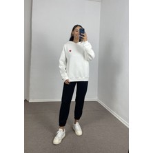 Myrum Butik Ekru Kalp Nakışlı Oversize Sweatshirt L