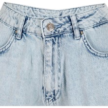 Rivus Paçası Dikişsiz Bol Kesim Mini Jean Şort - Mavi