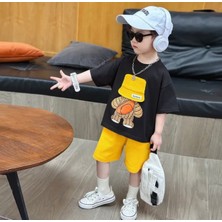 Kids Face Özel Tasarım Sarı Şapkalı Ayıcık Baskılı Modern Erkek Çocuk Yazlık T-Shırt Şort Takımı