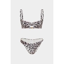 Açelya Okcu Premium Burgu Askı Detaylı Frıgg Fit Kadın Bikini Üstü