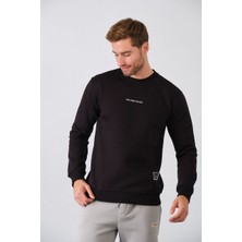 Erkek Nakışlı Slim Fit Bisiklet Yaka Sweatshirt 3 Iplilk Şardonlu Kumaş