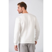 Erkek Nakışlı Slim Fit Bisiklet Yaka Sweatshirt 3 Iplilk Şardonlu Kumaş