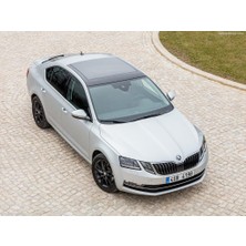 Skoda Octavia 2013-2019 Ayak Bölmesi Aydınlatma Lambası 6L0947415