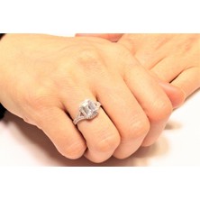 Güler Kuyumculuk Altın Baget Taşlı Yüzük