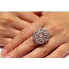 Güler Kuyumculuk 14 Ayar Beyaz Altın Baget Taşlı Yüzük