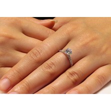 Güler Kuyumculuk 14 Ayar Beyaz Altın Tek Taş Yüzük