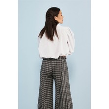Gils Butik V Yakalı Kısa Beyaz Gömlek