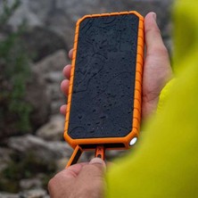 Xtorm XR202 Xtreme Rugged 35W 20.000 Mah Dış Mekan El Fenerli Su Geçirmez Hızlı Şarj 3.0 Powerbank