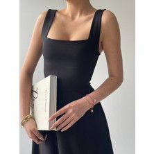 Quadre Kalın  Askılı  Kare  Yaka  Midi  Boy  Elbise