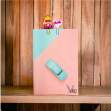 Birikiyedi Barbie ve Beyaz Kalp 3D Kitap Ayracı / Ataç 2'li Set (Defter Görsel Amaçlı Kullanılmıştır)