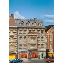 Faller 130451 1/87 Kasap Dükkanlı Apartman Demonte Plastik Maketi