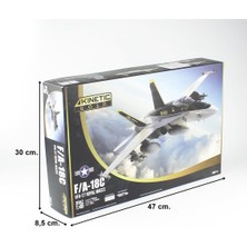 Kinetic K48114 1/48 F/A-18C (Vfa-27 Royal Maces) Savaş Uçağı, Plastik Model Kiti