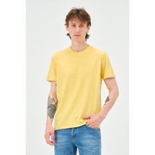 Quhox Erkek Bisiklet Yaka Regular Kalıp T-Shirt Sarı