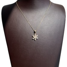 Ashak Accessories Kadın 925 Ayar Gümüş Zincirli Swarovski Taşlı Kamelya Model Light Altın Kaplama Kolye