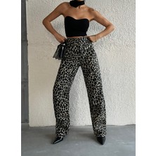 Aref Jeans Uzun Salaş Leopar Desenli Kadın Kot Pantolon