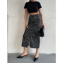 Aref Jeans Önü Yırtmaçlı Leopar Desenli Kot Etek
