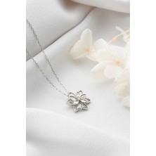 Silvano Jewelry 925 Ayar Gümüş Beyaz Taşlı Lotus Kolye