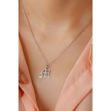 Silvano Jewelry 925 Ayar Gümüş Kişiye Özel Eski Ingiliz Harfli Kolye