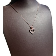 Ashak Accessories Kadın 925 Ayar Gümüş Zincirli Swarovski Taşlı Kalp Model Kalpli Rose Kaplama Kolye