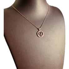 Ashak Accessories Kadın Aslan Burcu 925 Ayar Gümüş Zincirli Swarovski Taşlı Leo Zodiac Sign Model Rose Kaplama Burç Kolye