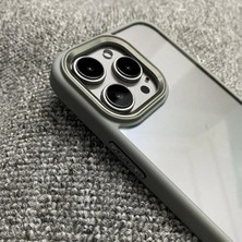 iPhone 15 Pro Max Titanyum Sararmaz Mika Metal Kamera Çerçeveli Korumalı Yanları Silikon Kılıf