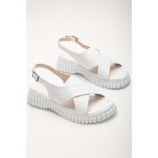 Kadın Beyaz Bilekten Bağlamalı Çapraz Bantlı Poli Yüksek Taban Sandalet