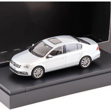 1:43 Schuco 2010 Volkswagen Passat Limousine B7