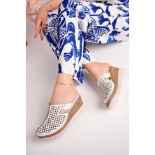 Akgün Terlik Kadın Hakiki Deri Beyaz Dolgu Topuklu Yumuşak Tabanlı Terlik