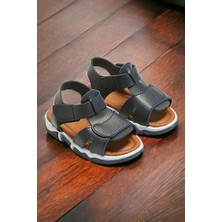 Ponchiq Kız Çocuk Lacivert Sandalet – Memory Foam Taban, Yumuşak Doku, 4 Mevsim Rahat Bantlı Tasarım