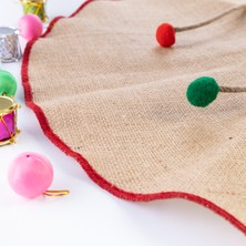 Bimotif Overlok Kenarlı Jüt Yılbaşı Çam Ağacı Örtüsü, Kırmızı  60 cm