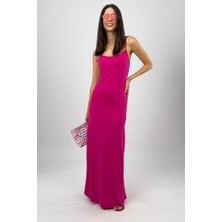 Betimoda Kadın Sandy Kumaş Ip Askılı Düz Renk Fitted/Vücuda Oturan Dar Esnek Rahat Saran Uzun Elbise