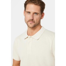 Tudors Erkek Slim Fit Dar Kesim Pamuklu Yumuşak Doku Nefes Alan Kumaş Kıvrılmaz Yaka Ekru Polo Yaka Tişört
