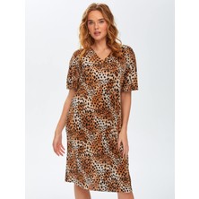 Faik Sönmez Leopar Desenli Kendinden Piliseli V Yaka Elbise 69239