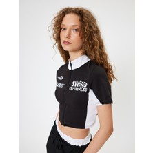 Koton Crop Tişört Fermuarlı Kolej Baskılı Dik Yaka Renk Bloklu Kısa Kollu