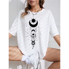 Beeton Ay Güneş T-Shirt - Beyaz Baskılı Oversize Bisiklet Yaka Kısa Kol Tişört