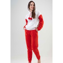 Vienetta Kadın Polar Kırmızı Beyaz Kapüşonlu Ponponlu Desenli Manşetli Uzun Kollu Pijama Takımı