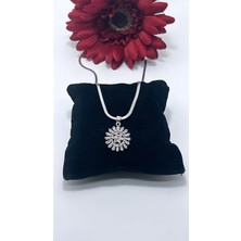 By Semra Sun Flower Zirkon Taşlı Italyan Zincirli Gümüş Renk Çelik Kolye
