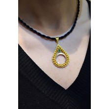 Yenigün Kuyumculuk 14 Ayar Altın Yeşil Taşlı Çeyrek Altın Çerçeveli Ipek Ipli Kolye