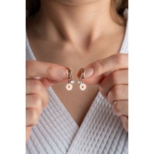 Silvano Jewelry 925 Ayar Gümüş Çift Taşlı Papatya Küpe