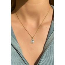 Glamie Jewelry 925 Ayar Gold Kaplamalı Beyaz Baget Taşlı Zarif Gümüş Kolye