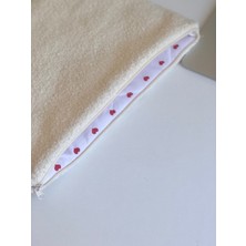 Baby Kangaroo 13 İnç Laptop Çantası Ekru Tedy Kumaş, Yumuşak Pofuduk Bilgisayar Kılıfı, Kalpli Astarlı Fermuarlı Notebook Çantası, %100 Pamuk İç Yüzeyli, Kapitoneli Koruyucu Laptop Kılıfı 13 İnc