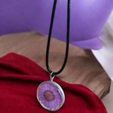 Mga Doğaltaş Epoksi Kolye Mor Menekşe  (2 Adet Kolye) Çiçek Model Deri Ipli Orijinal Sağlam 1. Kalite Kolye