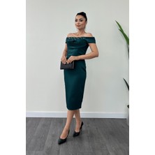 Giyimmasalı Saten Kumaş Inci Detaylı Kalem Elbise - Zümrüt Yeşil